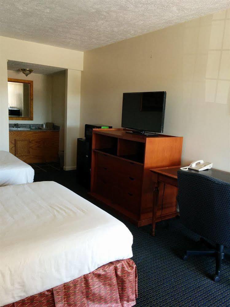 סנט ג'וזף Rodeway Inn מראה חיצוני תמונה