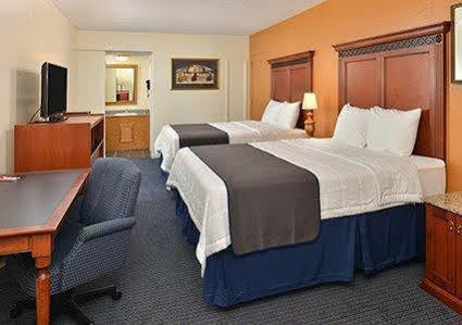 סנט ג'וזף Rodeway Inn מראה חיצוני תמונה